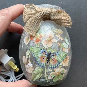 Stoney Creek glass light with butterflies and flowers.